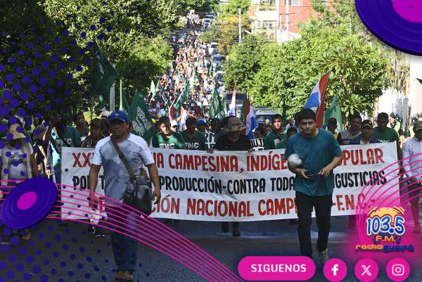 Campesinos exigen mesa de diálogo y advierten con protestas en Asunción