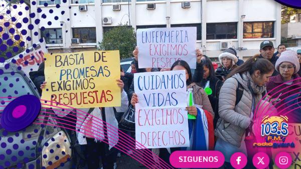 Personal de blanco y administrativos de hopitales reclaman un reajuste salarial